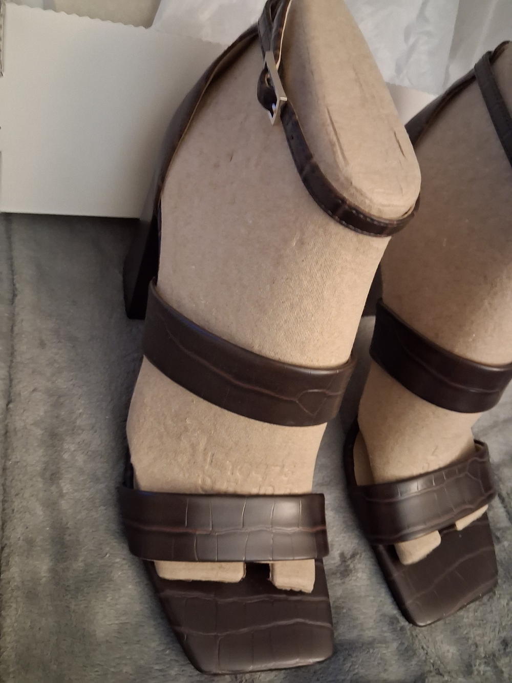 Calvin Klein Dark Brown Croc-Embossed Block Heel Sandals US SIZE 10M New W/box